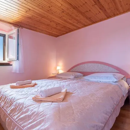Holiday home Casa Milena Rapavel